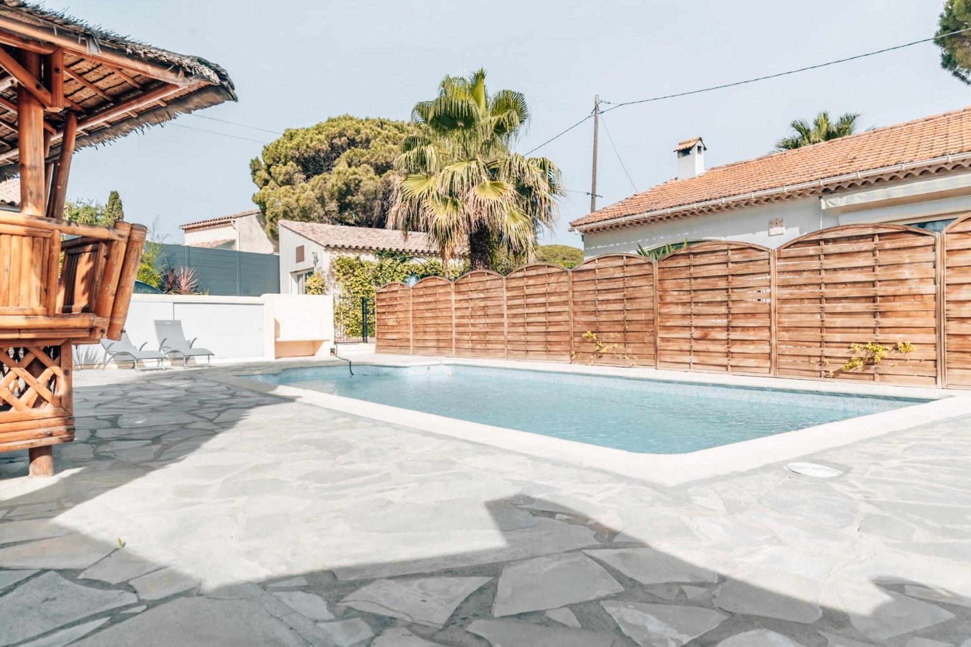 Reve D'Azur, Mazet En Bord De Mer, Parking, Piscine Partagee, Terrasse Bbq & Draps Inclus La Nartelle, 1 Salon, 1 Chambre, 1 Cuisine , 1 Sdb Sainte-Maxime Ngoại thất bức ảnh
